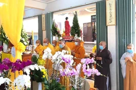 Ban Trị sự GHPGVN tỉnh Bình Thuận niêm hương tưởng niệm cố Ni trưởng tân viên tịch - Ảnh: Ban TT-TT Bình Thuận