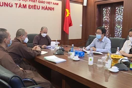 Đại diện Trung ương GHPGVN và Ủy ban Trung ương MTTQVN họp chuẩn bị các nội dung về khen thưởng - Ảnh: AV