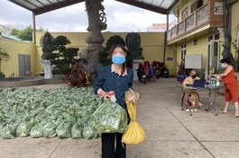 Chùa Trúc Lâm Viên Nghiêm tiếp tục hỗ trợ hơn 1.000 hộ dân trong mùa dịch