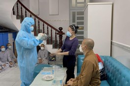 Tình nguyện viên tham gia tuyến đầu chống dịch (đợt 2) tập huấn các kỹ năng 