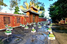 Chùa Long Tường tiếp tục tặng quà hỗ trợ người dân trong mùa giãn cách phòng chống Covid-19