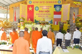 Quang cảnh Đại hội đại biểu Phật giáo lần thứ V Phật giáo huyện Hồng Dân