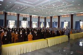 Hơn 200 Tăng Ni sinh Trường Trung cấp Phật học tỉnh Bình Định tham gia lễ khai giảng năm học mới