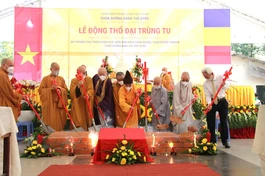 Chư tôn đức giáo phẩm, khách quý thực hiện nghi thức động thổ, đại trùng tu Dưỡng Chân Tuệ Uyển