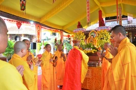 Chư Tăng cầu siêu hương linh tử vong trong đại dịch Covid-19, tại chùa Phổ Quang