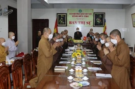 Chư tôn đức niệm Phật cầu gia hộ