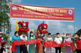 Khánh thành cầu nông thôn Tư Bưởi tại ấp Tân Thuận, xã Tân Hoà