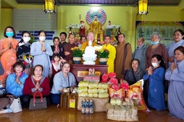 Đoàn Ban Hướng dẫn Phật tử Trung ương tặng quà đến đồng bào tỉnh Đắk Lắk đầu năm mới