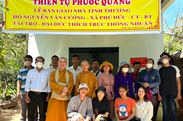 Thiền tự Phước Quang bàn giao nhà tình thương, tặng quà tại xã Phú Đức