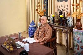 Thượng tọa Thích Tiến Đạt, viện chủ chùa Đại Từ Ân phụ trách lớp giáo lý Phật pháp căn bản