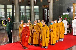 Một phút tưởng niệm ông Lê Hòa Bình