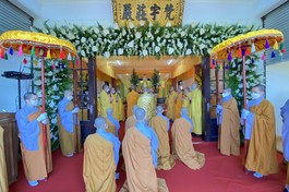 Ban Trị sự GHPGVN TP.Đà Lạt, môn đồ pháp quyến tổ chức lễ tang Ni trưởng Thích nữ Huệ Trang