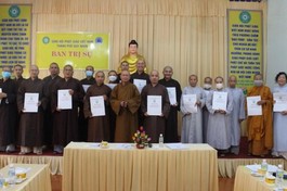 Trao quyết định chuẩn y nhân sự thuộc Ban Trị sự GHPGVN TP.Quy Nhơn