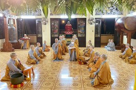 Chư Ni trường hạ Quan Âm tu viện tác pháp an cư Phật lịch 2566