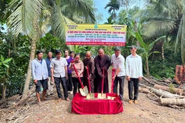 Khởi công xây tuyến đường bê tông dân sinh bờ đê chùa Phổ Pháp - Ảnh: L.B