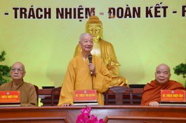 Trưởng lão Hòa thượng Thích Trí Quảng chủ trì buổi họp cuối cùng của Ban Trị sự GHPGVN TP.HCM khóa IX