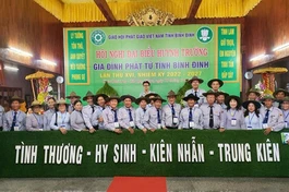 Huynh trưởng cấp Tấn Huỳnh Trọng Thu pháp danh Thị Đông được tái suy cử trưởng ban, cùng với 26 thành viên