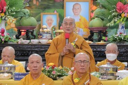 Chùa Bảo Thắng (TP.Thủ Đức) tổ chức lễ cài hoa hồng và dâng y ca-sa