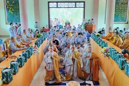 Chùa Từ Quang tổ chức lễ Vu lan, tặng quà đến những gia đình khó khăn tại địa phương