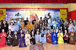 Chụp ảnh lưu niệm nhên Đại lễ Vu lan - Báo hiếu tại niệm Phật đường Bi Trí Dũng