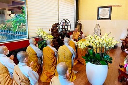 Chư Ni Phân ban Ni giới TP.HCM đảnh lễ Đức Quyền Pháp chủ GHPGVN tại chùa Huê Nghiêm (TP.Thủ Đức)