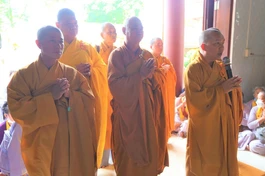 Long An: Tịnh thất An Tâm chú nguyện đúc đại hồng chung