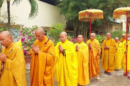 Chư tôn đức quang lâm chùa Từ Nhãn