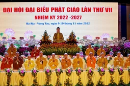 Chư tôn đức chứng minh, chủ tọa đoàn trong nghi thức niệm Phật cầu gia hộ