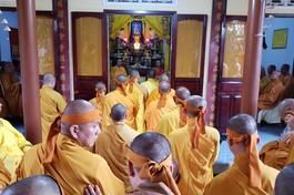 Môn đồ pháp quyến tưởng niệm Đại tường ân sư