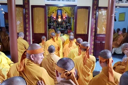 Môn đồ pháp quyến tưởng niệm Đại tường ân sư