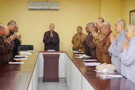 Chư tôn đức niệm Phật cầu gia hộ