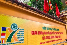 Pano chào mừng Đại hội đại biểu Phật giáo toàn quốc lần thứ IX trước trụ sở Trung ương GHPGVN - chùa Quán Sứ, Hà Nội