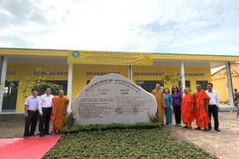 Bàn giao phòng học cho chư Tăng tại chùa Tăng Du, xã Lạc Hoà, thị xã Vĩnh Châu