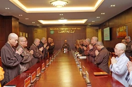 Chư tôn đức Tăng, Ni Ban Thường trực Ban Trị sự Phật giáo TP.HCM tham dự phiên họp đầu năm Quý Mão - 2023 tại Việt Nam Quốc Tự