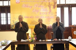 Chư tôn đức chứng minh, tham dự buổi họp của Ban Văn hóa GHPGVN tỉnh