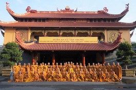 Khóa cấm túc an cư tại Việt Nam Quốc Tự (năm 2019)