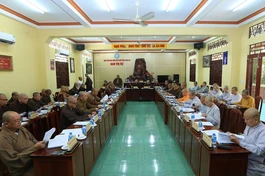 Hòa thượng Thích Minh Thiện chủ trì buổi họp của Ban Trị sự tỉnh