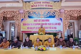 Ban Thường trực Ban Trị sự Phật giáo tỉnh tại buổi gặp gỡ Ban Trị sự TP.Bà Rịa - Ảnh: Ban TT-TT Phật giáo TP.Bà Rịa