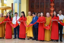 Cắt băng khánh thành ngôi Tam bảo chùa Quyên Linh