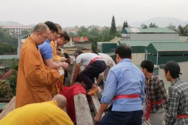  Thượng lương ngôi đại hùng bảo điện chùa Linh Quang