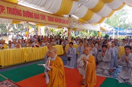  Sư cô Thích nữ Đức Tâm phát nguyện nhận nhiệm vụ trụ trì chùa Phước Huệ