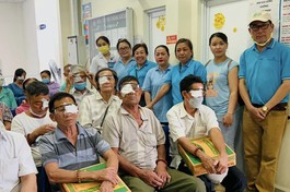 Ban Từ thiện xã hội Báo Giác Ngộ bàn giao cầu bê-tông, tặng quà tại tỉnh Vĩnh Long