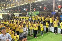 Trại sinh phát biểu tại khóa tu “Hoa linh thoại” lần IV