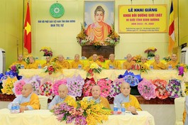 Chư tôn đức Tăng Ni chứng minh, tham dự lễ khai mạc