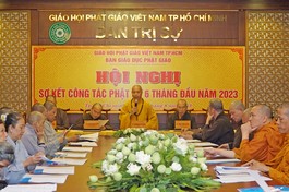 Thượng tọa Thích Quang Thạnh chủ trì hội nghị sơ kết hoạt động Phật sự của Ban Giáo dục GHPGVN TP.HCM