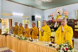 Bình Định: Ban Trị sự GHPGVN tỉnh thăm, cúng dường trường hạ mùa An cư kiết hạ Phật lịch 2567