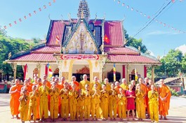 Chùa Sóc Lớn là điểm an cư của chư Tăng hệ phái Nam tông Khmer tại H.Lộc Ninh