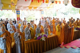 Chư Tăng, Ni hành giả trong lễ tạ pháp khóa An cư cư kiết hạ chùa Vạn Phúc