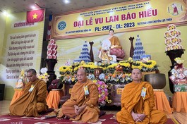 Chư tôn đức tại lễ Vu lan - Báo hiếu