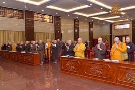 Chư tôn đức tham dự buổi họp mở rộng tại Việt Nam Quốc Tự